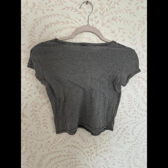 Vintage Y2K Style  Crop Top with Influencer Text - Size M - Picture 4 of 4